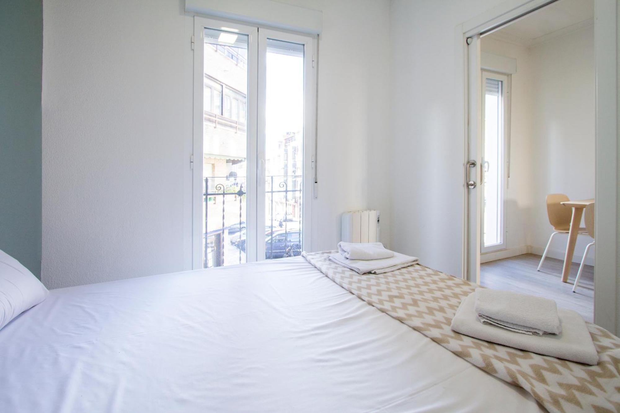 Apartamentos Tetuan Sandino Madrid Exterior foto